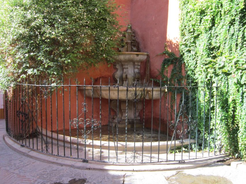 Seville: Santa Cruz Old Jewish Quarter Walking Tour - Sephardic Stories and City Legends You’ll Actually Remember