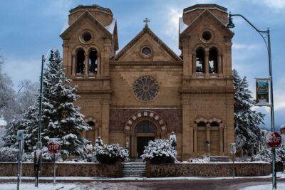 Small Group History Walking Tour Thru Santa Fe a City Different - Getting there: Soldiers’ Monument start and Barrio de Analco finish