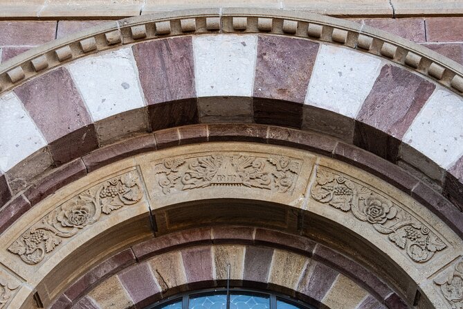 Small Group History Walking Tour Thru Santa Fe a City Different - Sena Plaza: an older neighborhood mood with a “greatest secret” tease