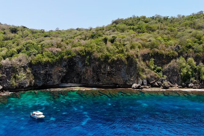 Snorkelling Christmas Island - The boat ride: where relaxing fits in