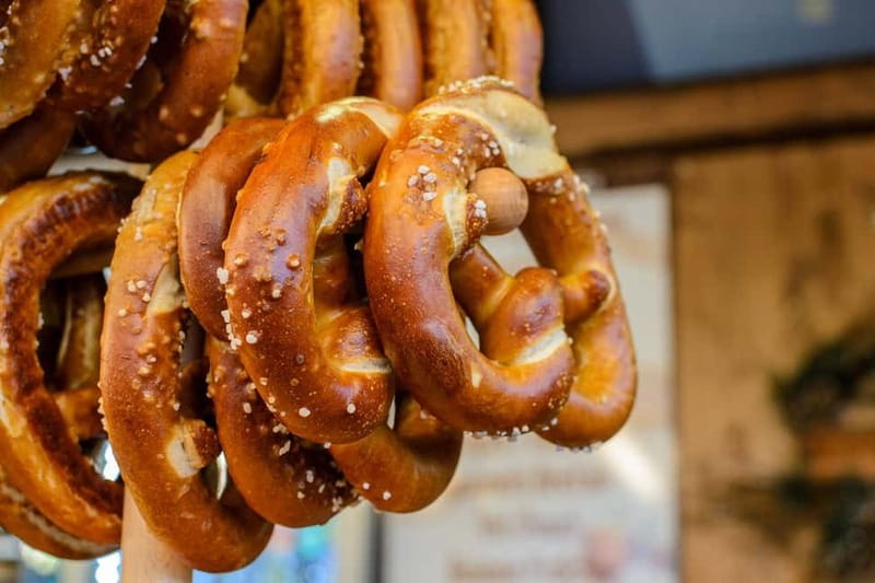 Strasbourg Christmas market tour and culinary city tour with tastings - A 3-Hour Loop: How the Walk and Tastings Are Organized