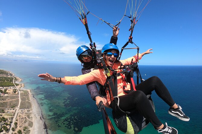 Tandem Paragliding Flight in Alicante and Santa Pola - The Launch Moment: Quick Run, Big Shift in Perspective