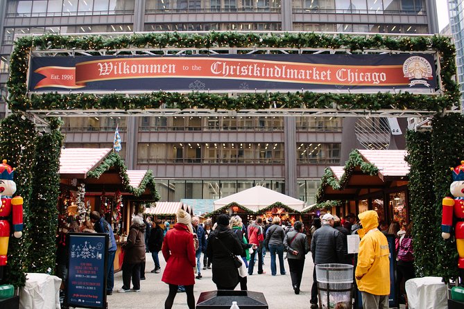 The Christmas Tree Crawl Experience Chicago at the Holidays - Price and value: $35 for a guided holiday route