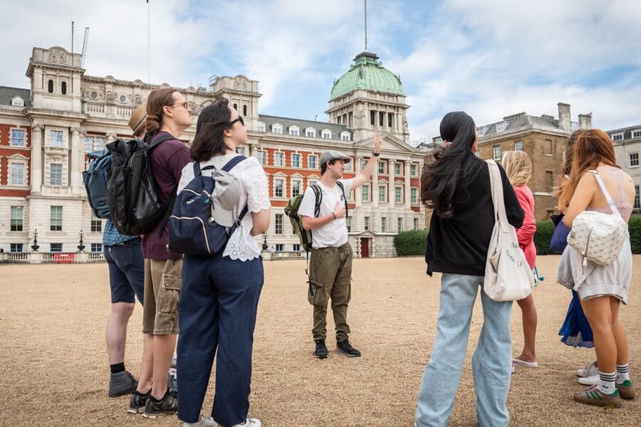 Top London Sights Tour - Christmas Day Special! - Westminster landmarks, stop by stop