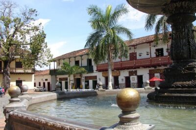 Tour Santa Fe de Antioquia - Puente Oeste and the Western Suspension Bridge walk