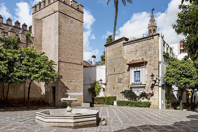 Tour Seville Complete and Jewish Quarter Santa Cruz - Walking Santa Cruz, the Judería: secrets, superstitions, and the legend-streets