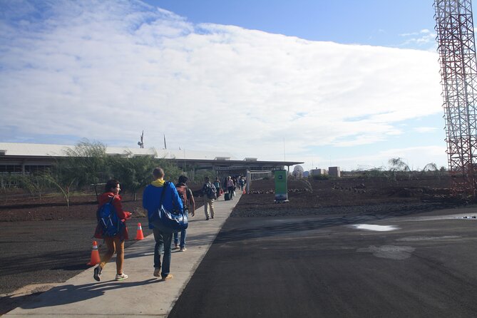Transfer Airport-hotel in Galapagos Santa Cruz with visit to Giant Tortoises - Baltra to Puerto Ayora: a transfer that actually earns its time
