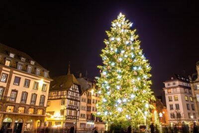 Unusual treasure hunt at the Christmas markets in Strasbourg - How the App Guides Your Team Code Hunt