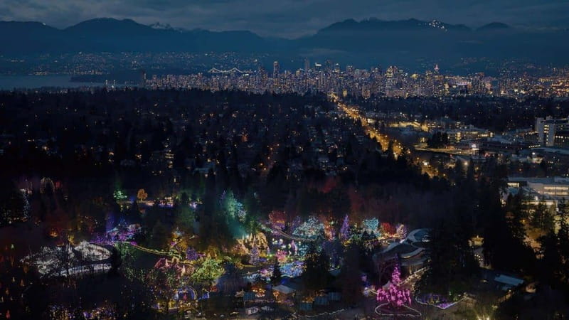 Vancouver: Christmas Lights Karaoke Trolley Tour - Getting Oriented at 999 Canada Place (Near Flyover)