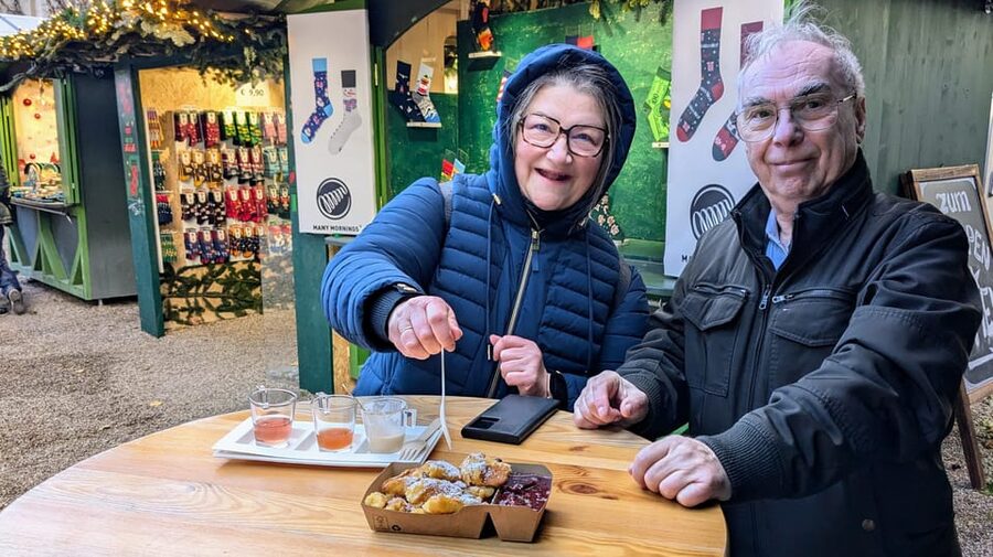 Vienna: Christmas Market Food and Drinks Tour - Who should book this tour, and who should skip it