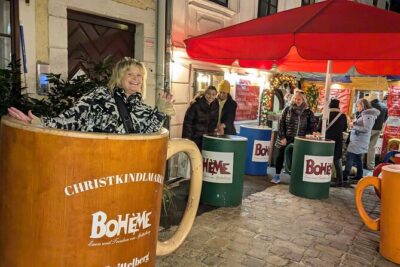 Vienna Guided Christmas Market Food and Drink Tour - Start at Fahnengasse: a smooth launch toward Am Hof