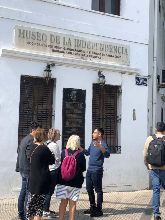 Walking tour - A journey through the History of Santa Cruz - Catedral Metropolitana Basílica Menor de San Lorenzo: Photo Stop With a Human Context