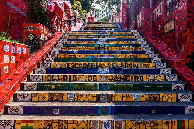 Walking tour of the bohemian neighborhoods of Santa Teresa and Lapa - From Copacabana to bohemian Santa Teresa by morning