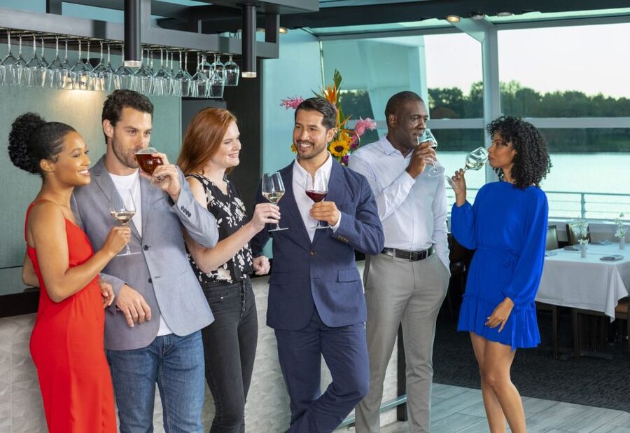 Washington DC: Christmas Eve Gourmet Brunch or Dinner Cruise - Who should book this cruise?