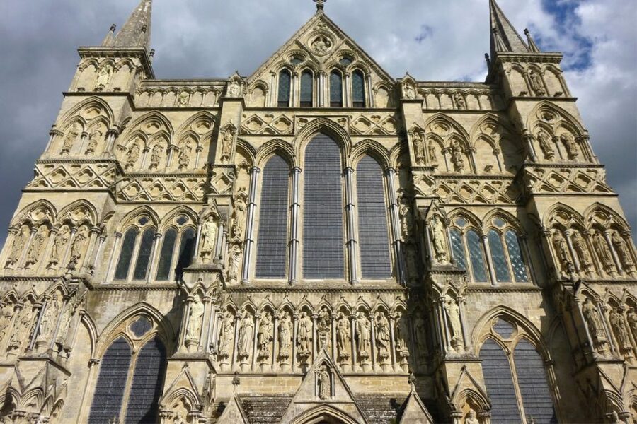 Windsor, Bath, Stonehenge & Salisbury with Christmas Lunch - Salisbury: gothic grandeur and the medieval feel