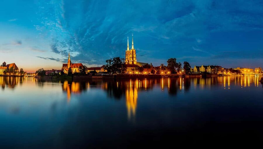 Wroclaw: Ticket for Old Town Christmas Cruise by Heated Ship - Value for money: is $20 worth it?