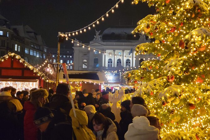 Zurich Christmas Market Tour - Bellevue Square finale and the Opera House crowd energy